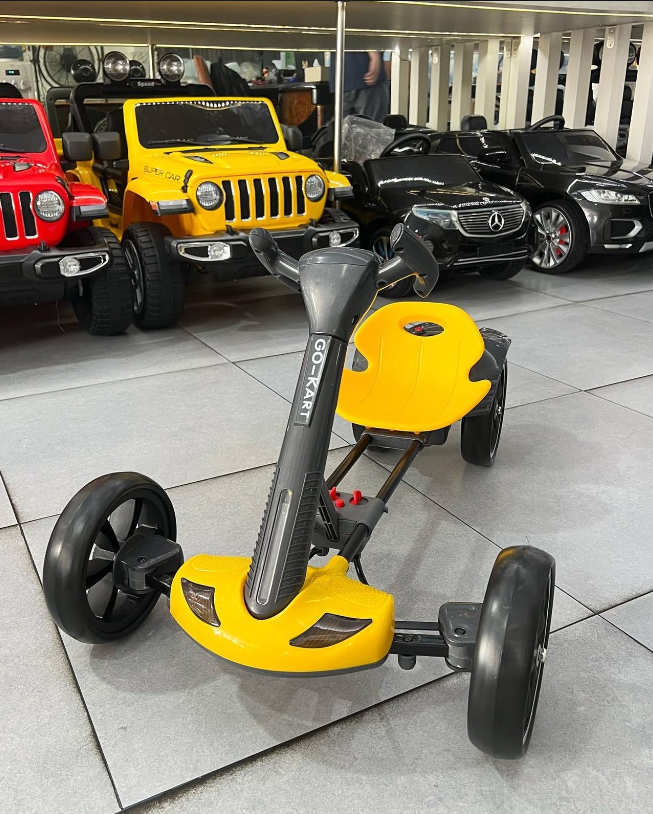 Cart Electric pentru Copii, 12V, varsta 3 - 8 ani, Telecomanda, Design Sportiv