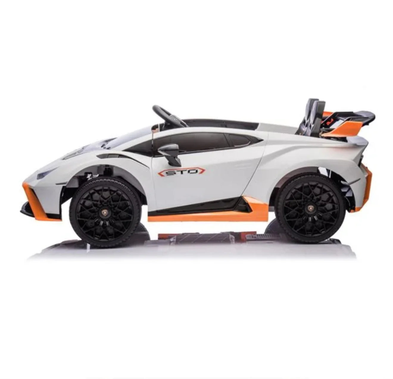 Masinuta Electrica 12V Lamborghini STO -Alba cu Telecomanda , recomandat pentru copii 3-8 ani
