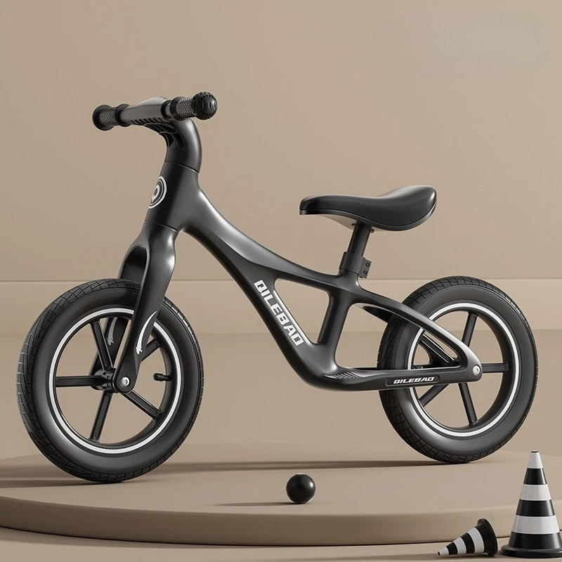 Bicicleta pentru Copii, Fara Pedale, Pentru 2-6 Ani, 2 Roti Silentioase, Sa Reglabila 43 - 58 cm, din Plastic si Fibra de Sticla, 88 x 56 x 43 cm