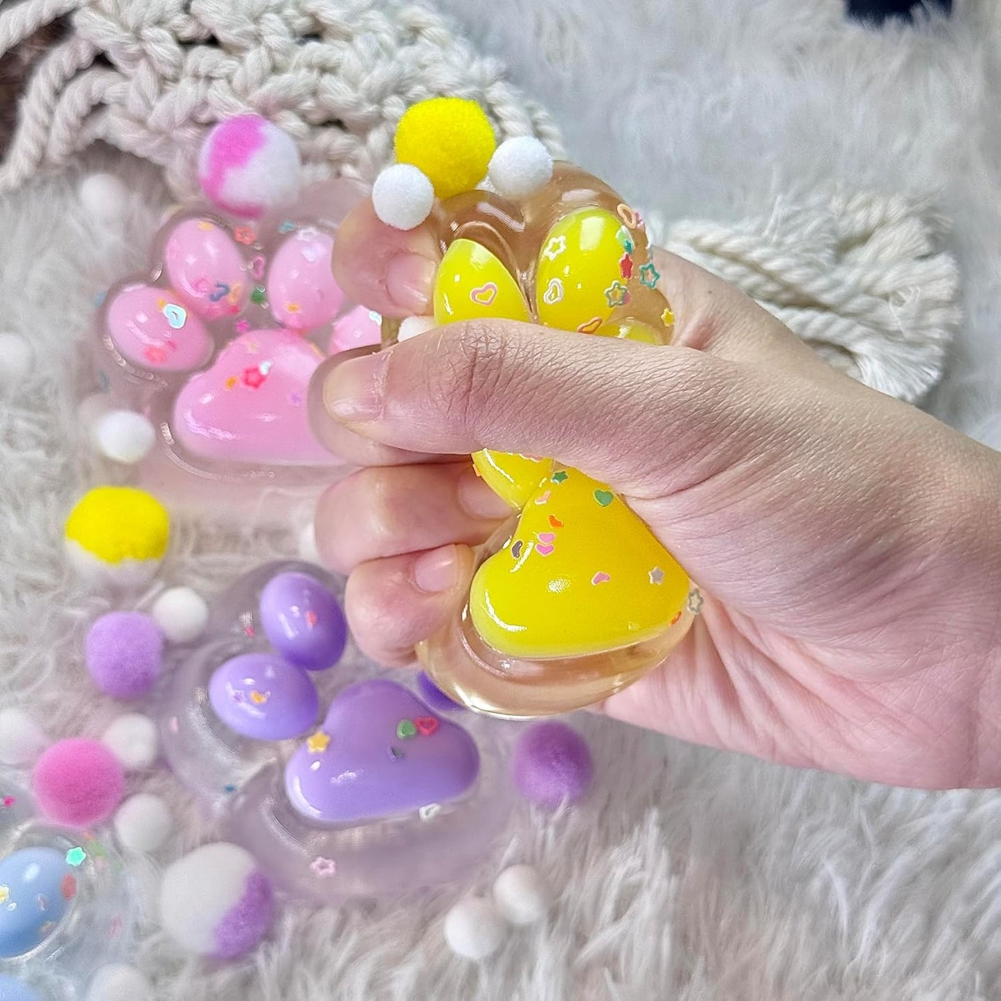 Jucarie Antistres Squishy, cu Revenire Lenta, Labuta de Pisica Pufoasa, 7.5 cm