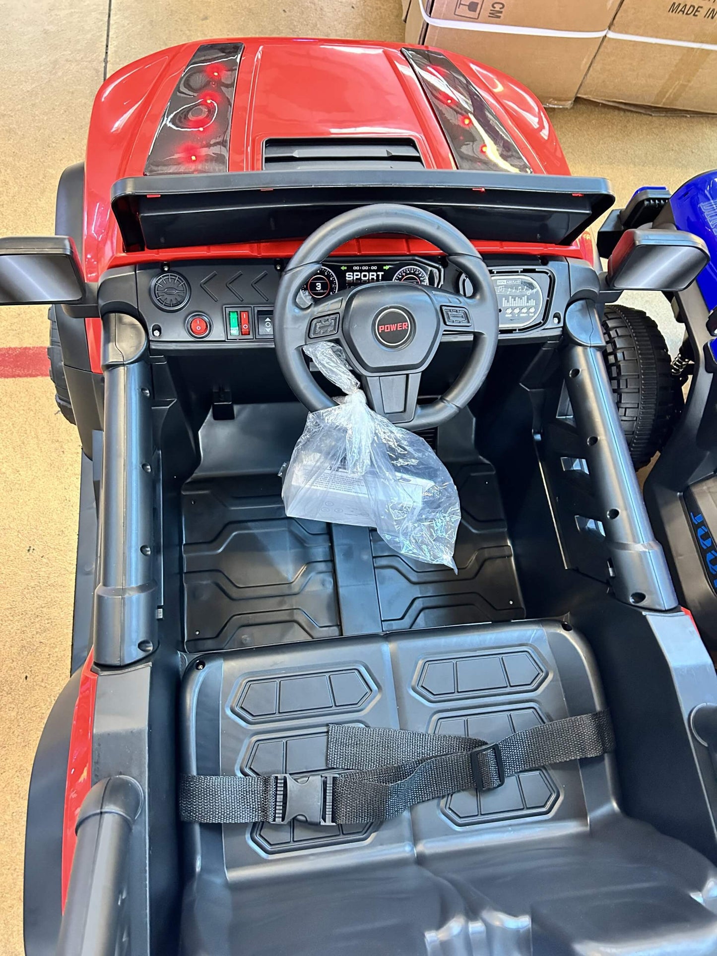 Mașinuță electrică cu 2 locuri, 4×4, pentru copii 2-7 ani