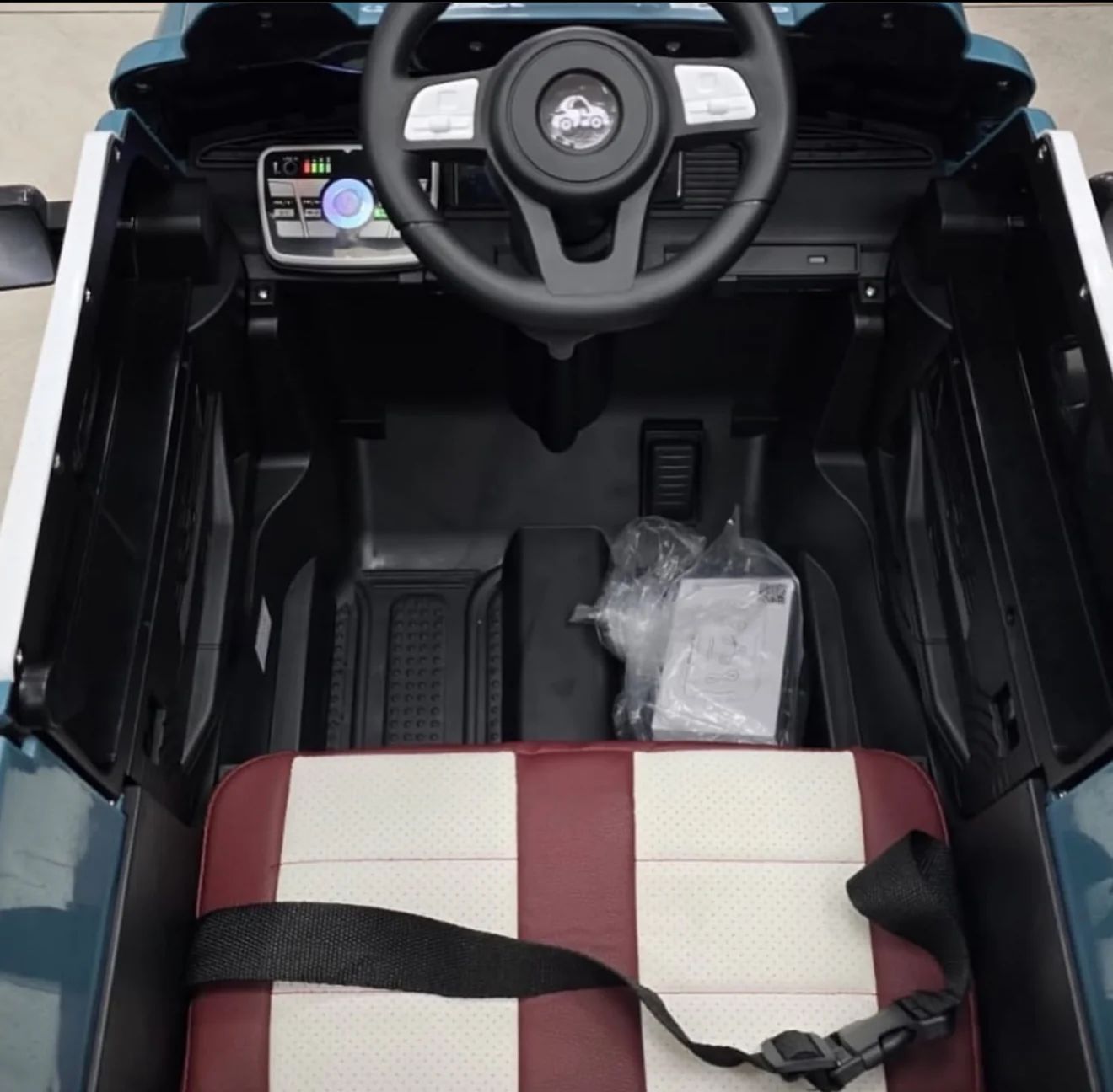Mașină Electrică pentru Copii 3-9 ani Mercedes GLE Muzica, Lumini