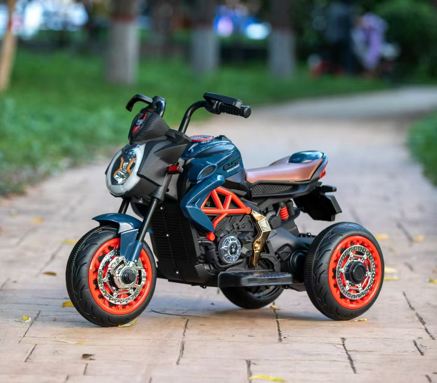 Motocicleta electrica copii 2MOTO 12V, 3 roti, control ghidon+acceleratie, BT si USB