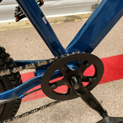 Bicicleta MTB 24 Inch Cu Suspensie Fata Si Sistem de Franare pe Disc