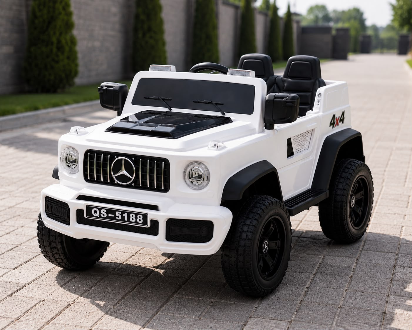 Mașinuță Electrică pentru Copii 4x4, 12V, 4 Motoare, Telecomanda, Model SUV Off-Road