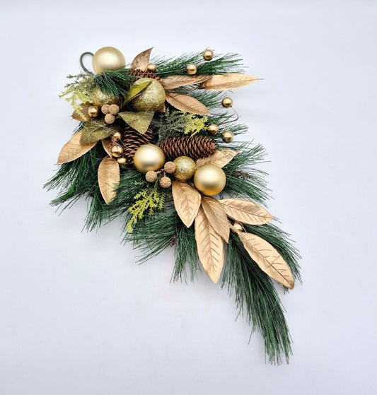 Decoratiune de Craciun Creaga de Brad Decorata, Lungime 50 cm