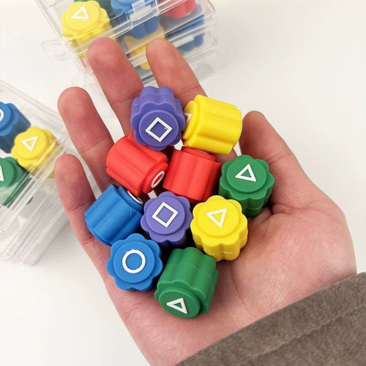 Gonggi Joc Traditional Coreean,  Tip Squid Game si Jocul Calamarului, pentru Dexteritate, Interactiv, Set 5 Piese Multicolore, Cutie Depozitare Transparenta