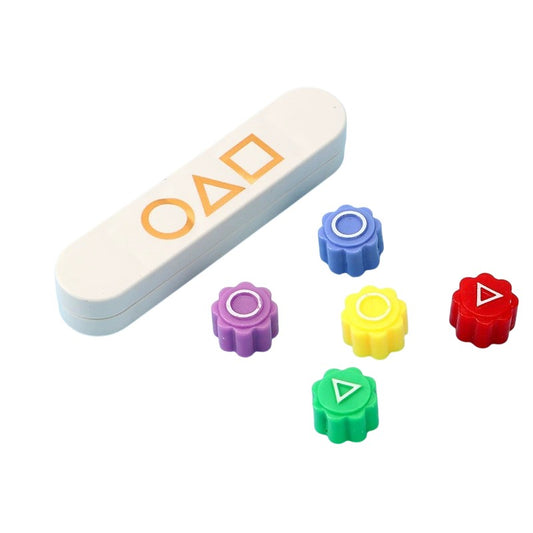 Gonggi Joc Traditional Coreean, Tip Squid Game si Jocul Calamarului, pentru Dexteritate, Interactiv, Set 5 Piese Multicolore, Cutie Neagra, 10x2.3x1.7 cm