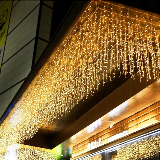 Instalatie de Craciun tip franjuri, model turturi, 6X1 M, 240 led cu flash alb cald