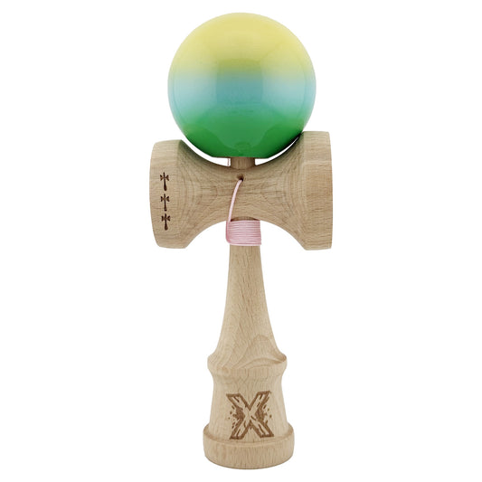 Kendama X Originala, Profesionala,  Big Cups V2, Super Sticky cu Cupe Mari, din lemn 18 cm, Rulment Metalic cu Ata 55 cm, Galben/Albastru/Verde