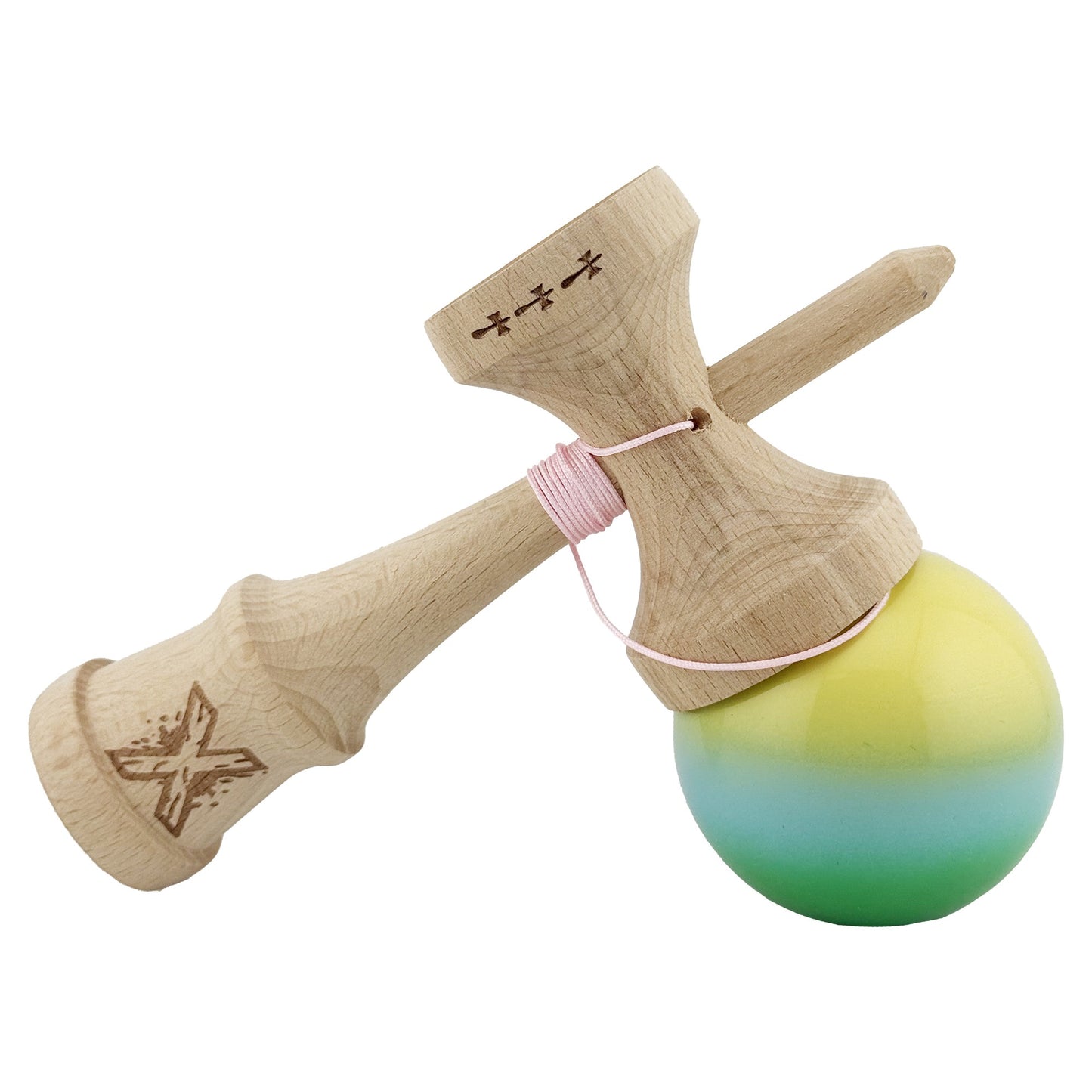 Kendama X Originala, Profesionala,  Big Cups V2, Super Sticky cu Cupe Mari, din lemn 18 cm, Rulment Metalic cu Ata 55 cm, Galben/Albastru/Verde