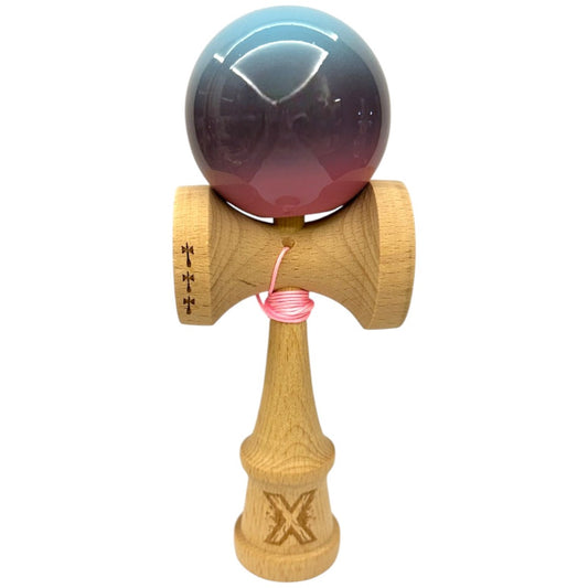 Kendama X Originala, Profesionala,Big Cups V2, Super Sticky, din Lemn, 18 cm, Albastru Deschis/Mov/Roz