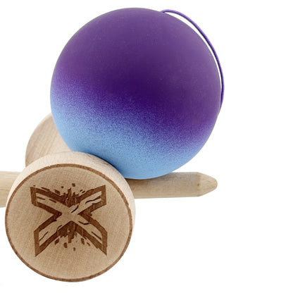 Kendama X Originala, Profesionala, Big Cups V2, Rubber Grip cu Cupe Mari, Rulment Metalic cu Ata 55 cm, Violet/Albastru