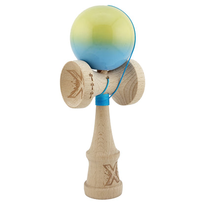 Kendama X Originala, Profesionala, Big Cups V2, Super Sticky cu Cupe Mari, din lemn 18 cm, Rulment Metalic cu Ata 55 cm, Galben/Albastru