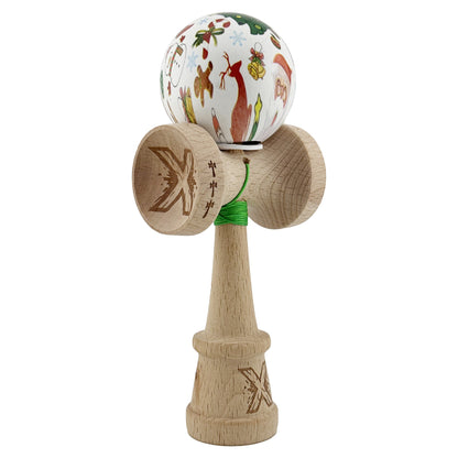 Kendama X Originala, Profesionala,Christmas Edition, Super Sticky cu Cupe Mari KING SIZE V3, Rulment Metalic si Gaura in Baza, din Lemn 18 cm, Ata 55 cm