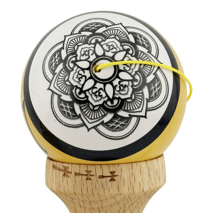 Kendama X ZEN Originala, Profesionala, Big Cups V2, Super Sticky Legendary Cupe Mari, Rulment Metalic cu Ata 55 cm, Auriu/Alb