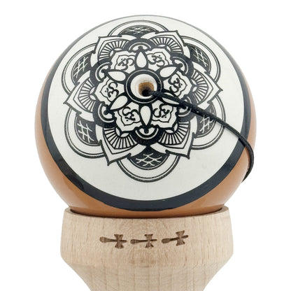 Kendama X Zen Series Originala, Profesionala, Super Sticky, Gaura in Baza, Cupe Mari KING SIZE V3, Rulment Metalic, din lemn 18 cm, Ata 55 cm, Maro