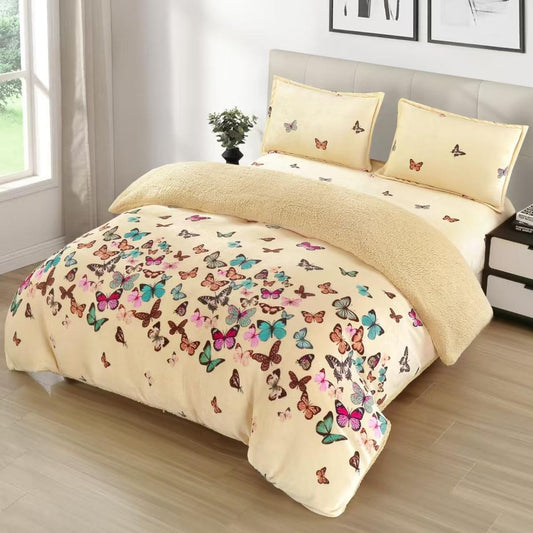 Lenjerie Cocolino, Bej Cu Fluturi, cu Blanita si Elastic, 180x200cm, Material Premium, cu 2 Fete de Perna Incluse