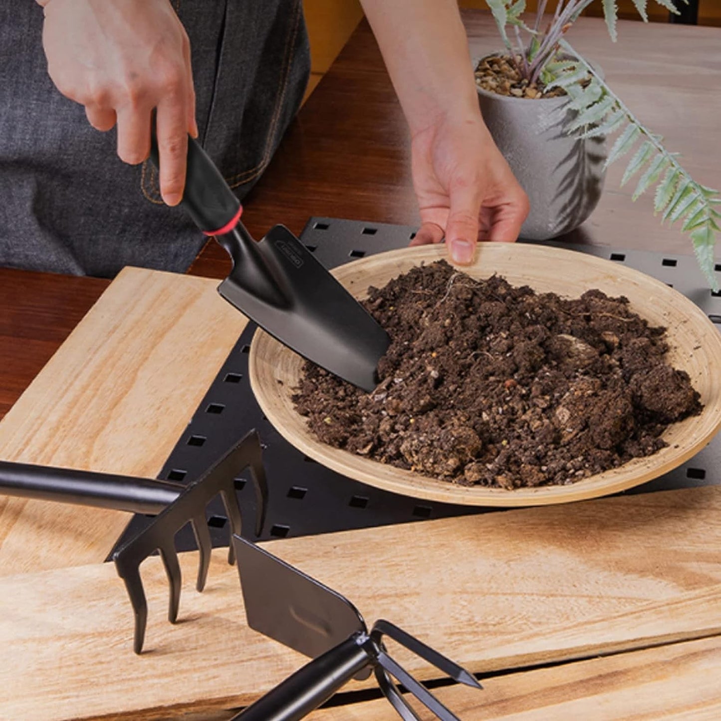 Set 7 Unelte de Gradina , pentru Plantare Prelucrare Sol si Ingrijire Plante, Material PVC si cardboard, 31.5 x 8 cm, negru